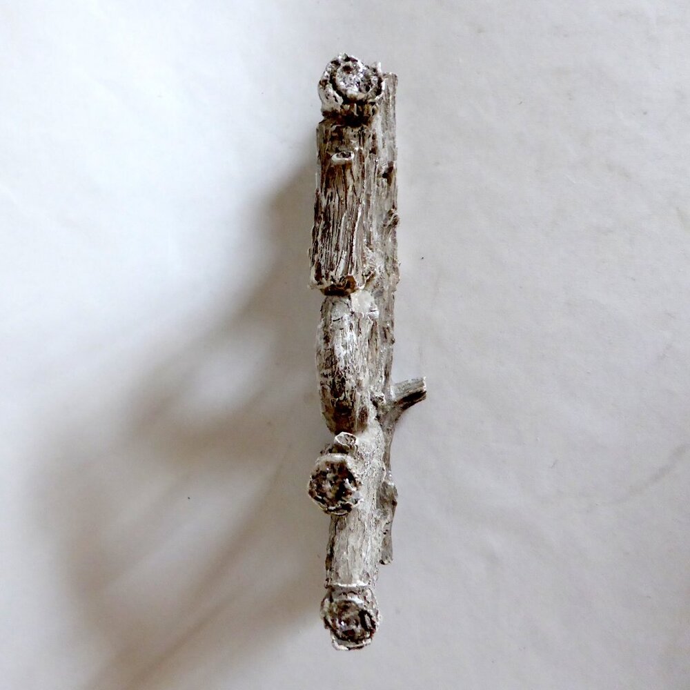 NEW 11.5” RUSTIC CHRISTMAS HOLIDAY NOEL TREE BRANCH RESIN SIGN CABIN FARMHOUSE - Picture 9 of 10